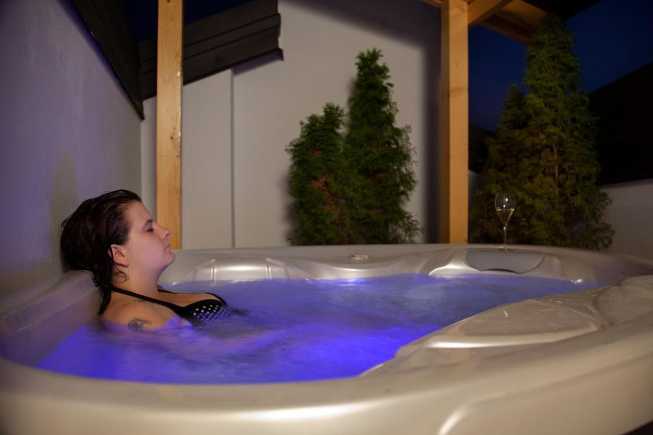 Hotel Romanda Levico Terme Bagian luar foto