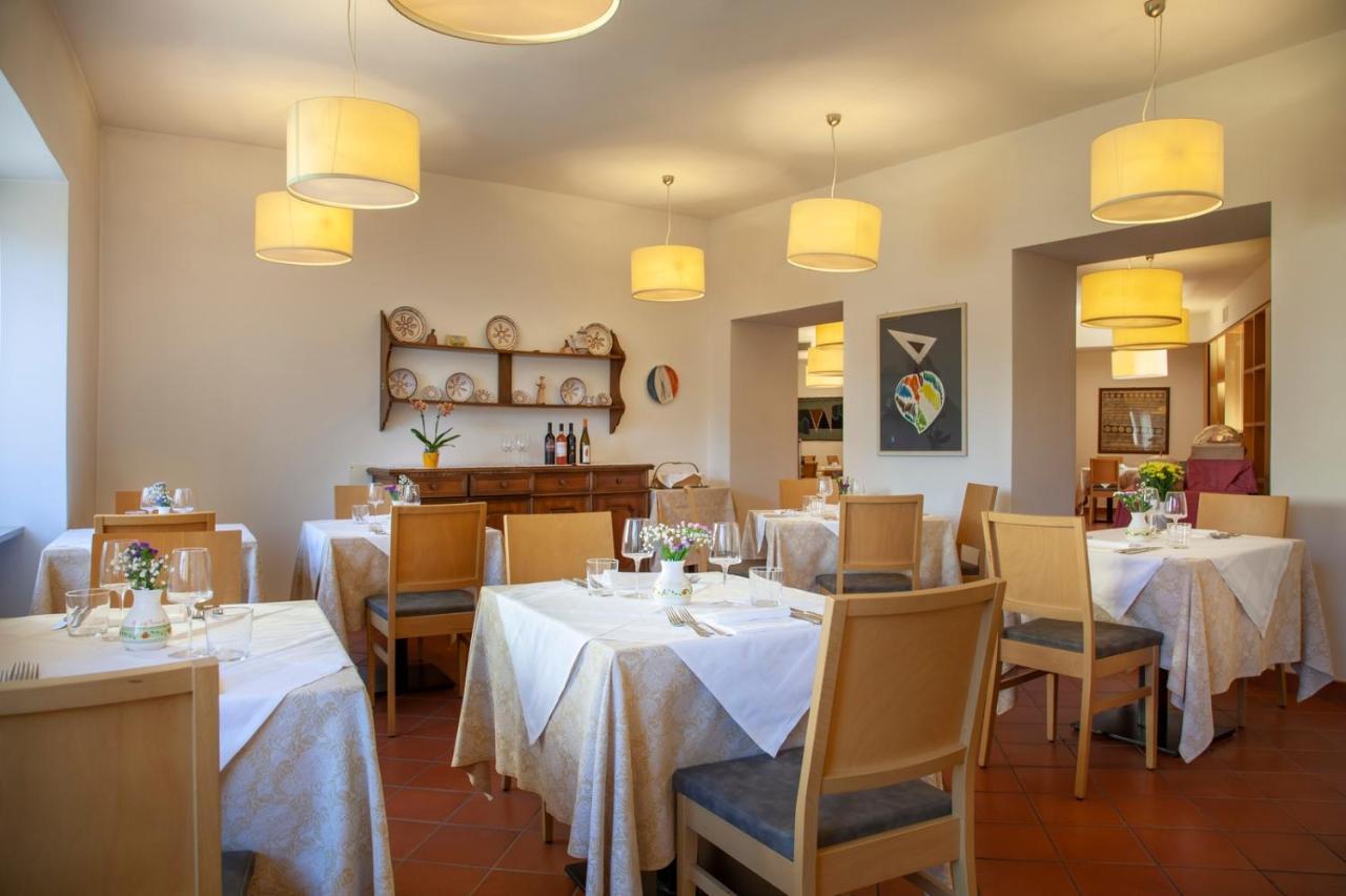 Hotel Romanda Levico Terme Bagian luar foto
