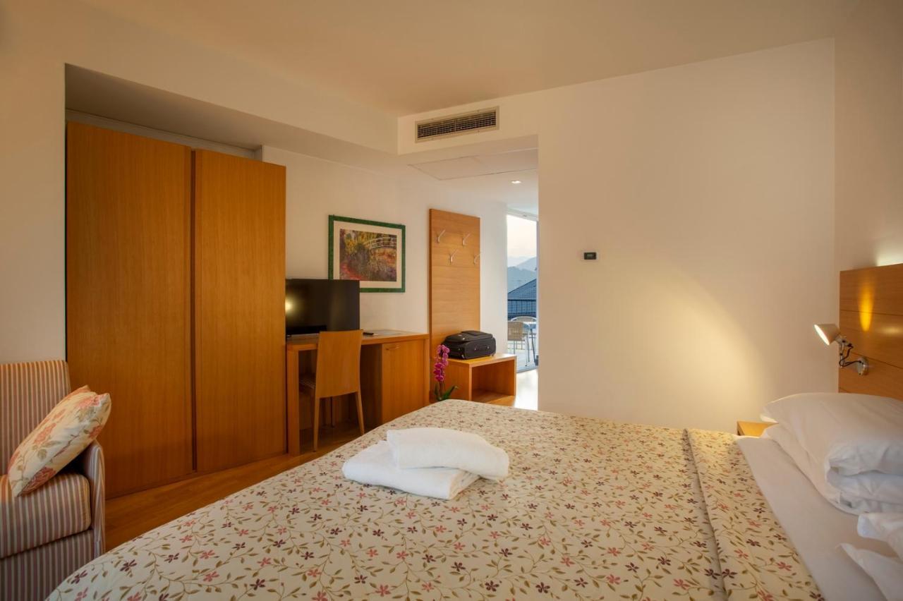 Hotel Romanda Levico Terme Bagian luar foto