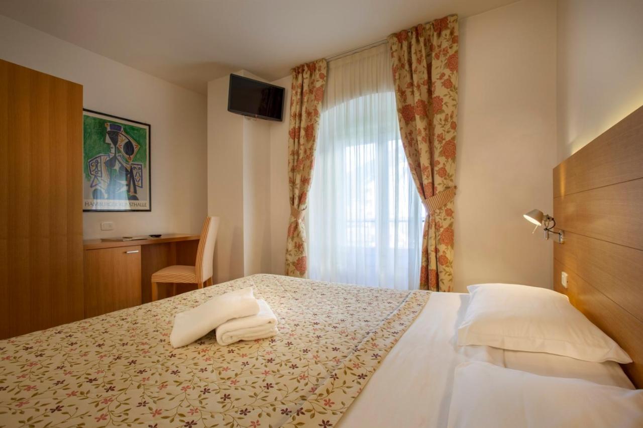 Hotel Romanda Levico Terme Bagian luar foto